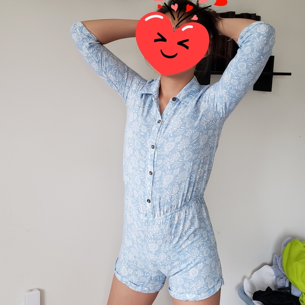 Jumper blue-flowers